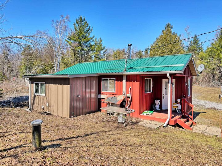 Property Photo: 812 Cleveland Road ON K0K 1Y0