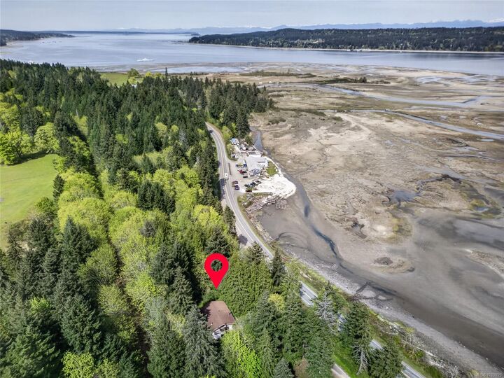Property Photo: 7191 Island Hwy BC V0R 1W0