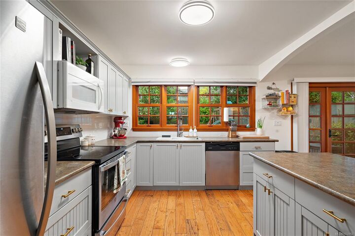 Property Photo:  4000 Cedar Hill Rd  BC V8N 3C1 