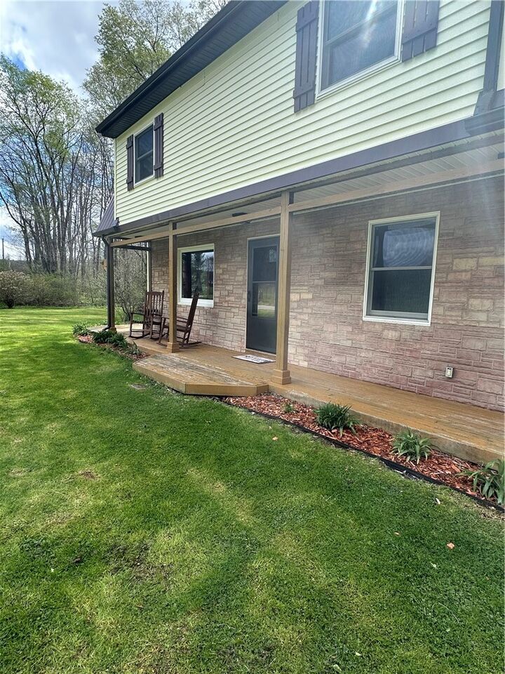 Property Photo:  30 Ray Rd  PA 16125 