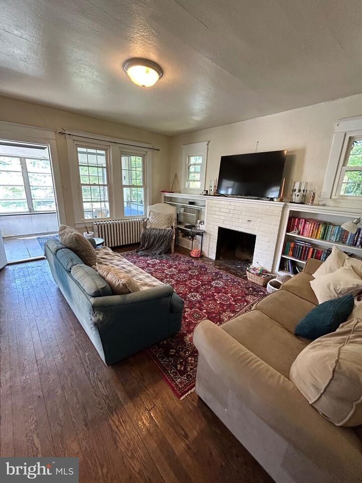 Property Photo: 1301 N Kirkwood VA 22201