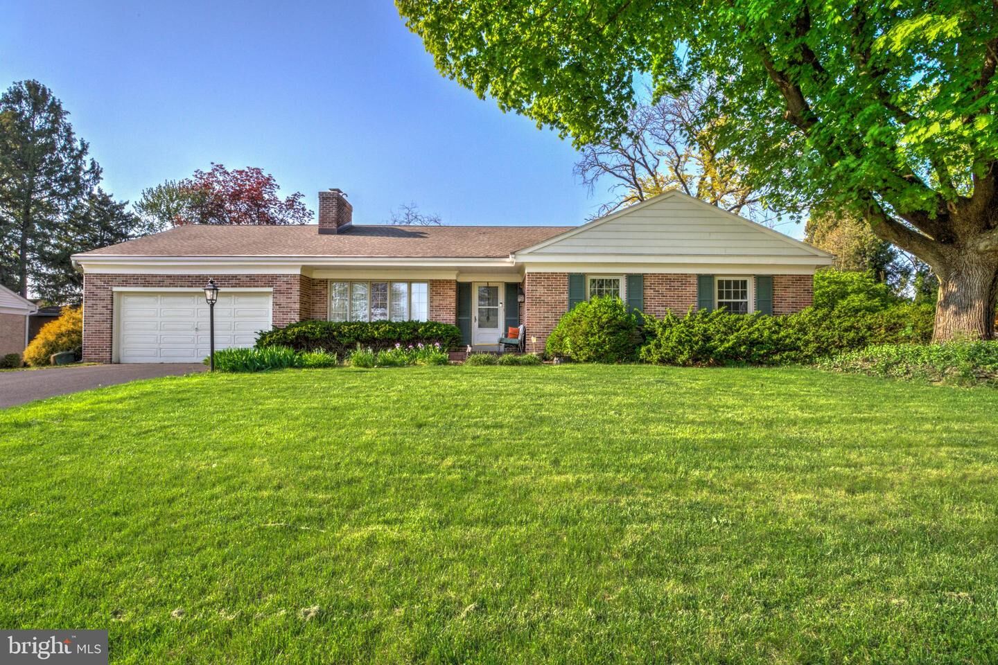 Property Photo:  2113 Lyndell Drive  PA 17601 