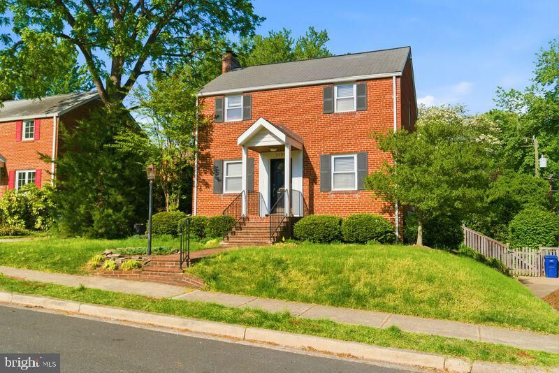 Property Photo:  2101 N Kenilworth Street  VA 22205 