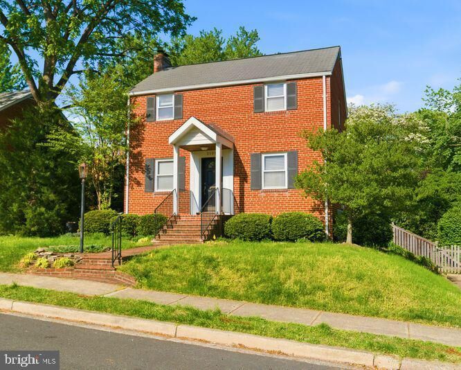 Property Photo:  2101 N Kenilworth Street  VA 22205 