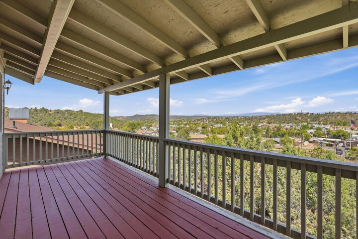 Property Photo:  112 E Ridge Lane  AZ 85541 