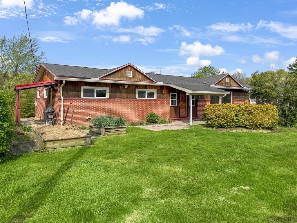 Property Photo: 389 Ridgeview Lane PA 15909