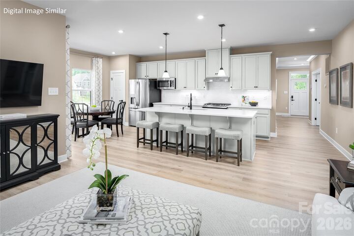 Property Photo:  928 Heathway Drive  NC 28213 