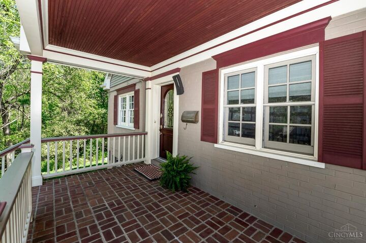 Property Photo:  3507 Aultwoods Lane  OH 45208 