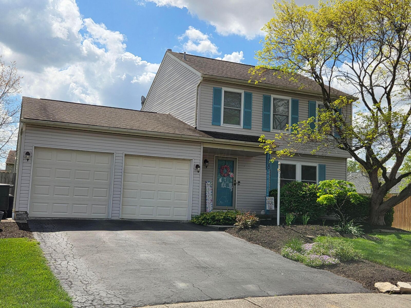 Property Photo:  1000 Bright Star Court  OH 43228 