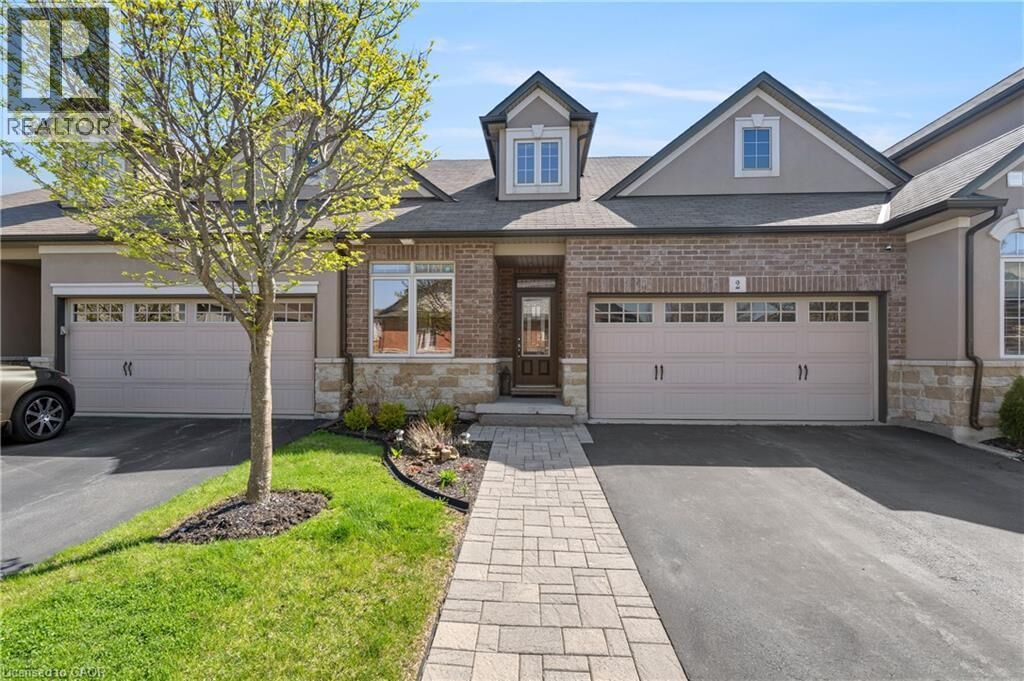 Property Photo:  53 Redfern Avenue 2  ON L9C 0E2 