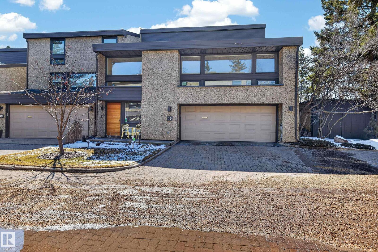 Property Photo: 76 Willow Way NW AB T5T 1C8