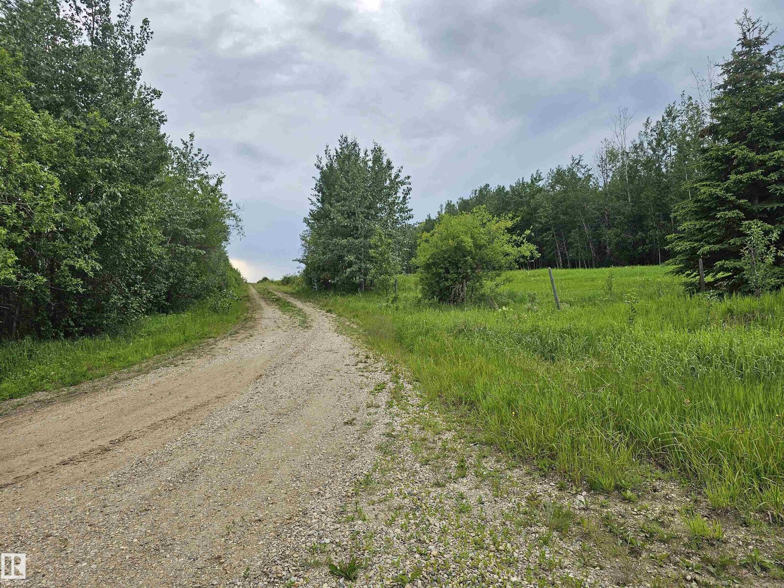 Property Photo:  5125536nwne RR 120  AB T0E 1S0 