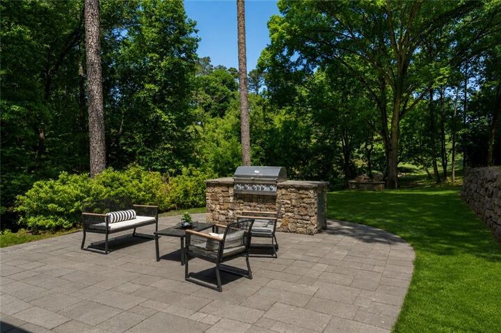 Property Photo:  9570 Huntcliff Trace  GA 30350 