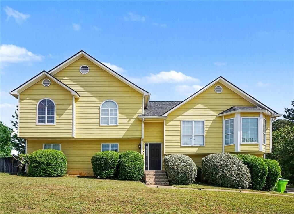 Property Photo:  829 Dunes Way  GA 30106 