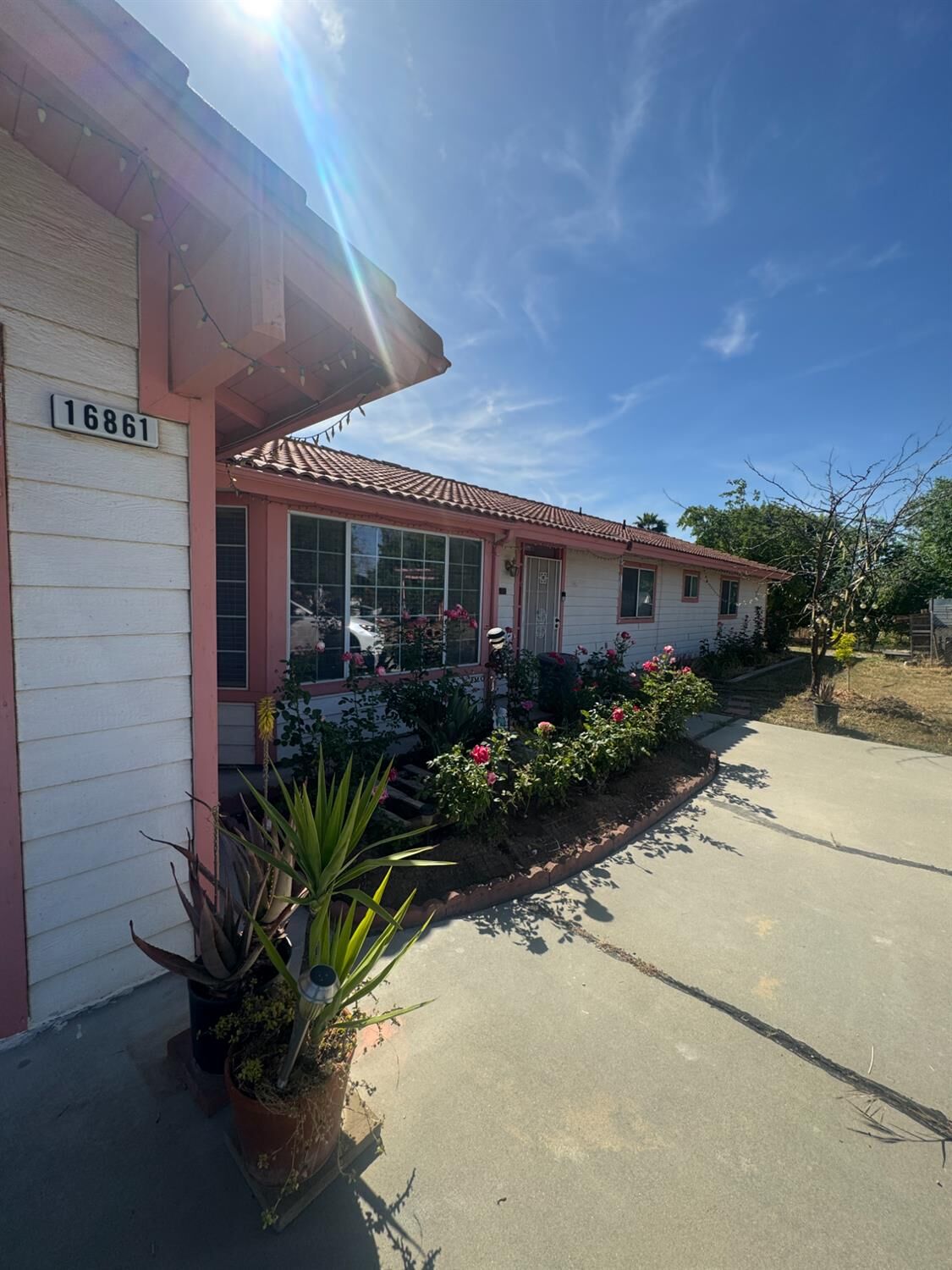 Property Photo:  16861 Karen Road  CA 93636 