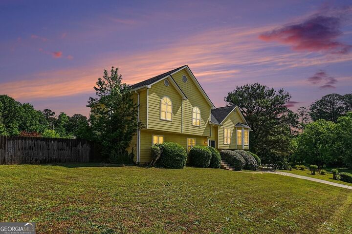 Property Photo:  829 Dunes Way  GA 30106 