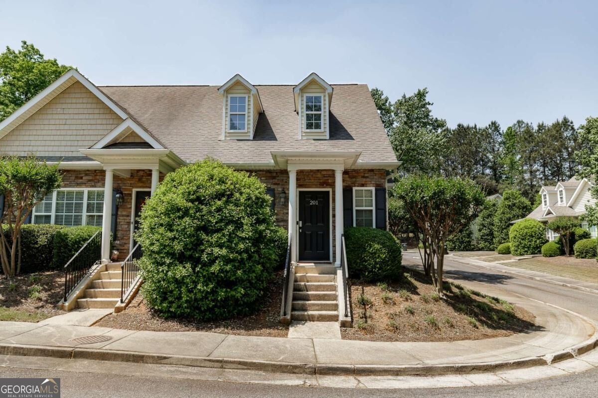 Property Photo:  1305 Cedar Shoals Drive 201  GA 30605 