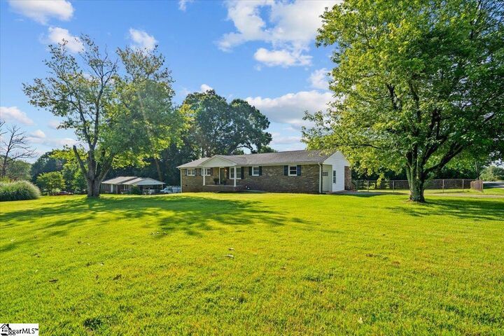 Property Photo:  102 Hilldale Drive  SC 29316 