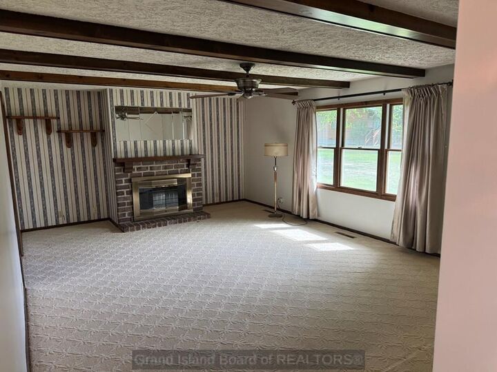 Property Photo:  3106 W Schimmer Dr  NE 68803 