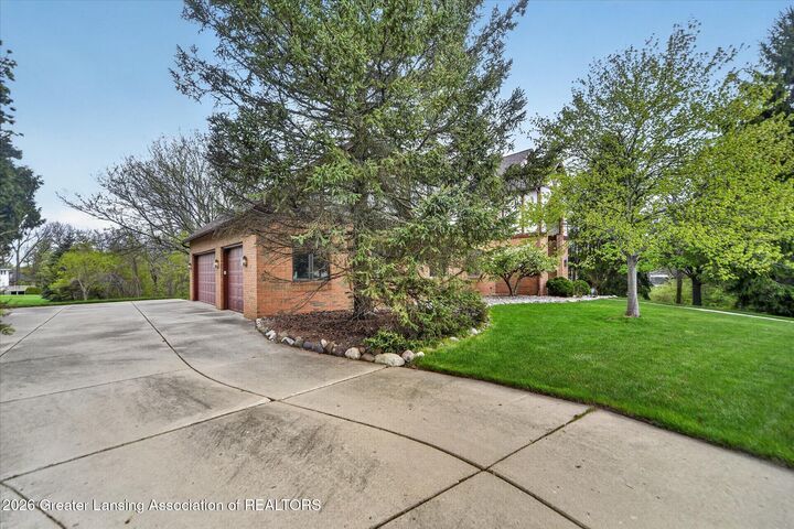 Property Photo:  3600 Beech Tree Lane  MI 48864 