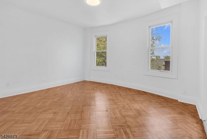 Property Photo:  44 Farley Ave 2  NJ 07108 