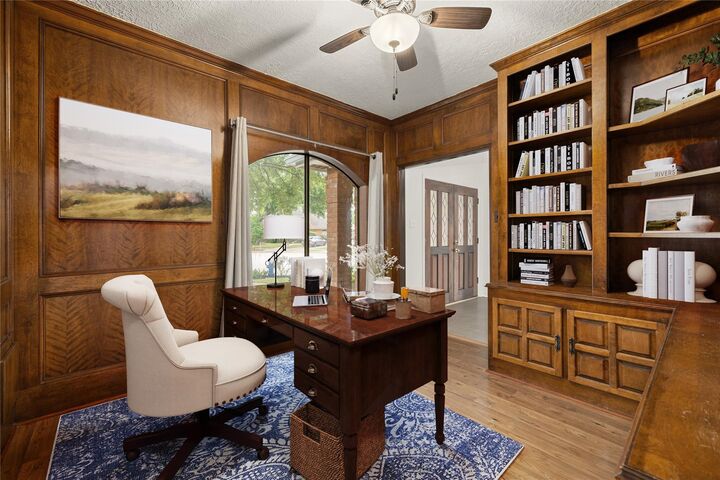 Property Photo: 8007 Suspiro Drive TX 77083