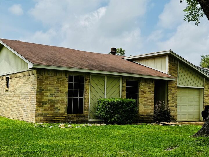 Property Photo:  17118 Amber Ridge Drive  TX 77498 