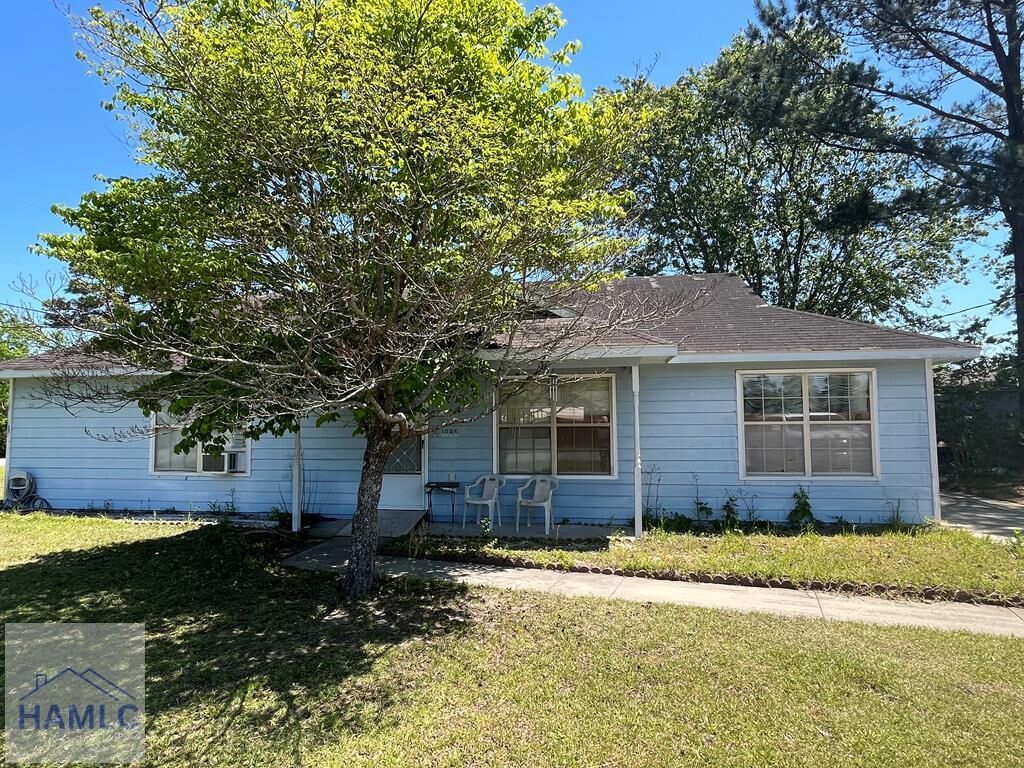 Property Photo:  1006 Ridgeland Drive  GA 31313 