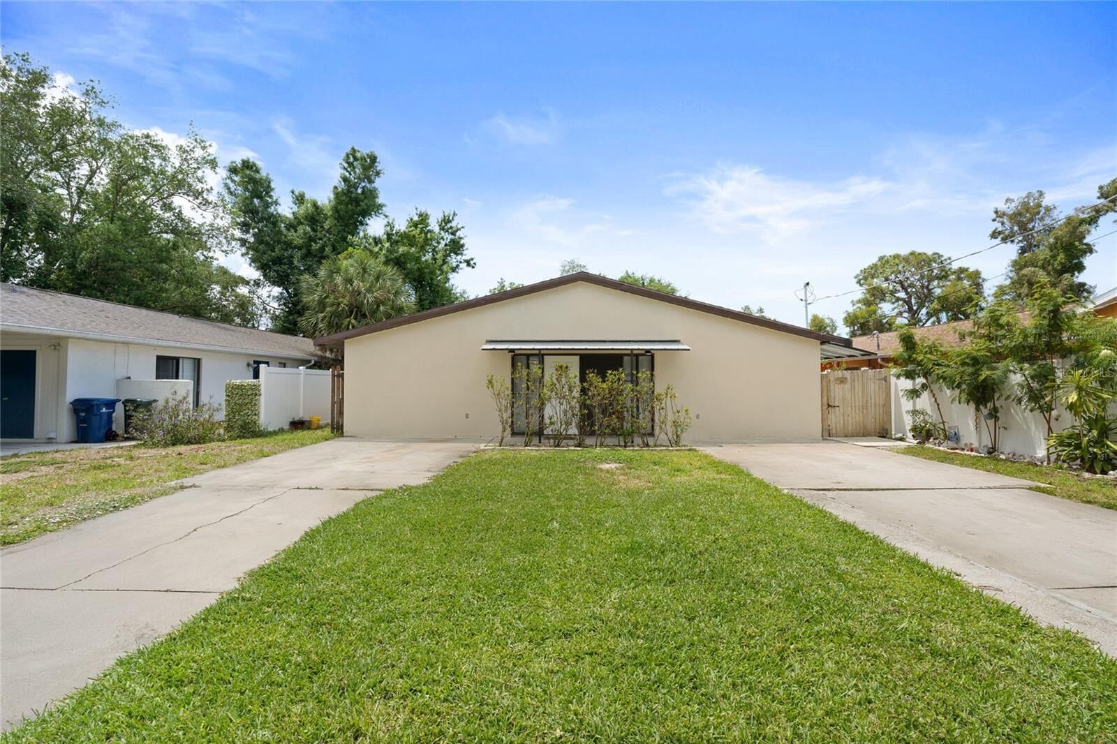 Property Photo:  1970 Debbie Street  FL 34231 