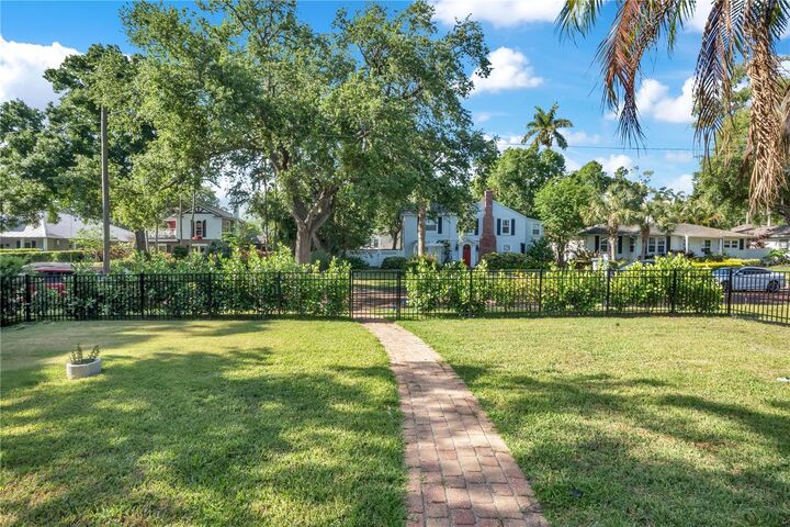 Property Photo:  145 27th Avenue N  FL 33704 