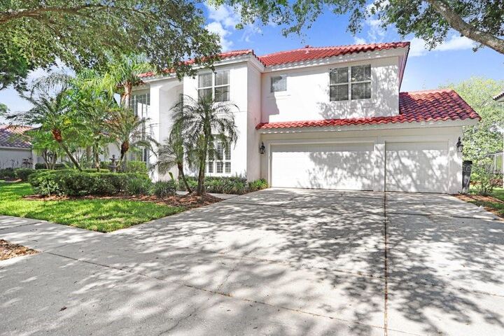 Property Photo:  18124 Courtney Breeze Drive  FL 33647 