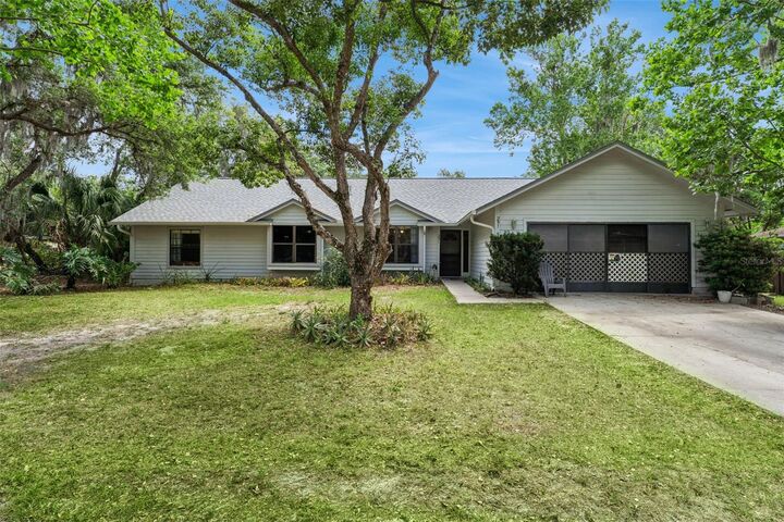 Property Photo:  251 Avenue E  FL 32766 