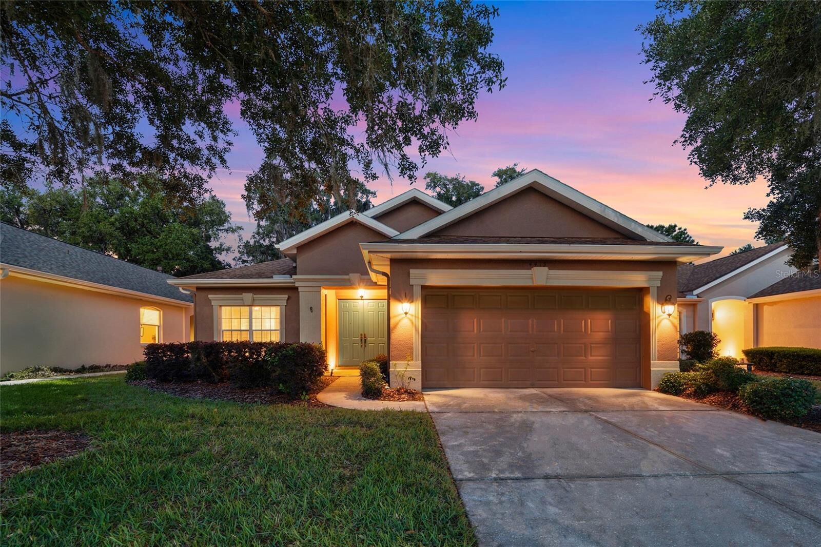 Property Photo:  4413 Caliquen Drive  FL 34604 