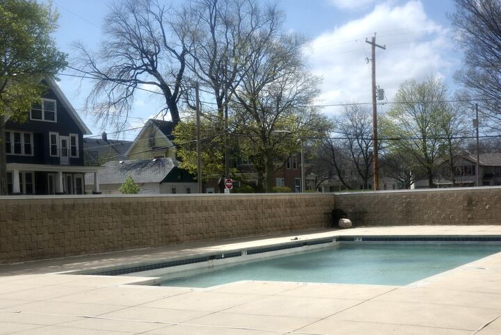 Property Photo:  2525 S Shore Dr 1D  WI 53207 