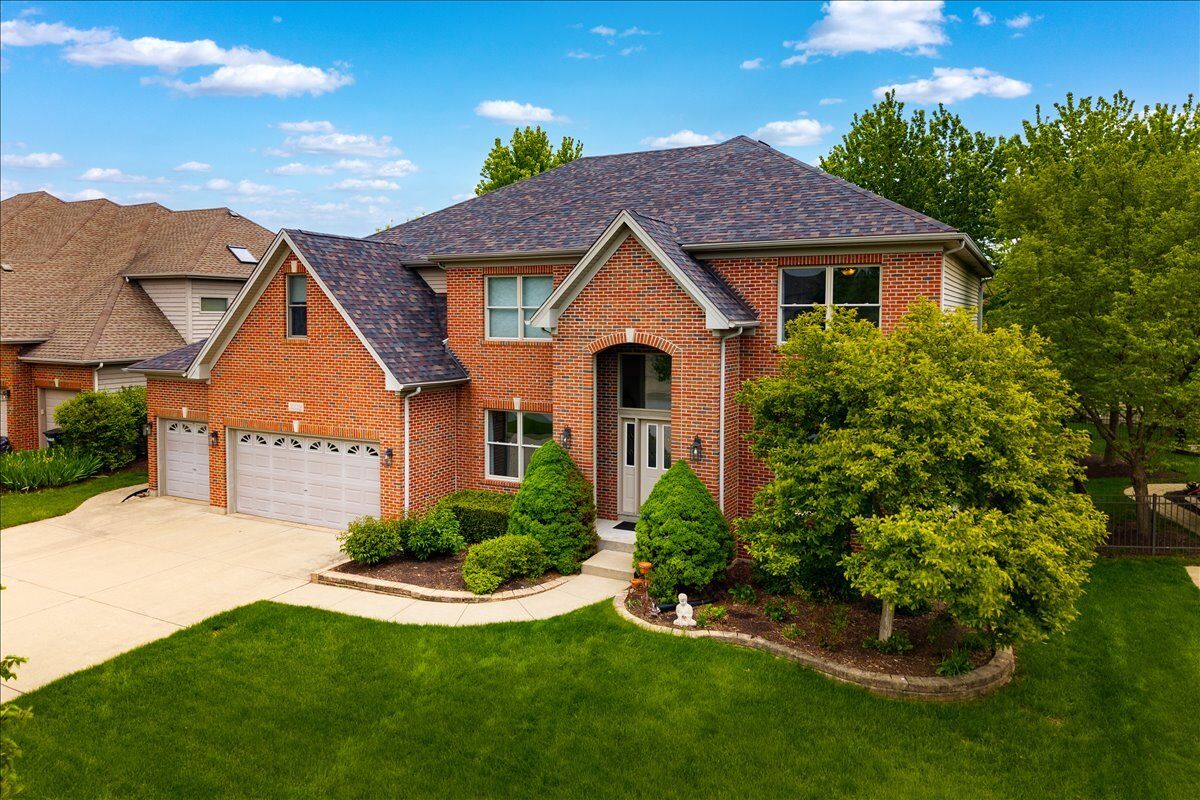 Property Photo:  3332 Farmgate Drive  IL 60564 