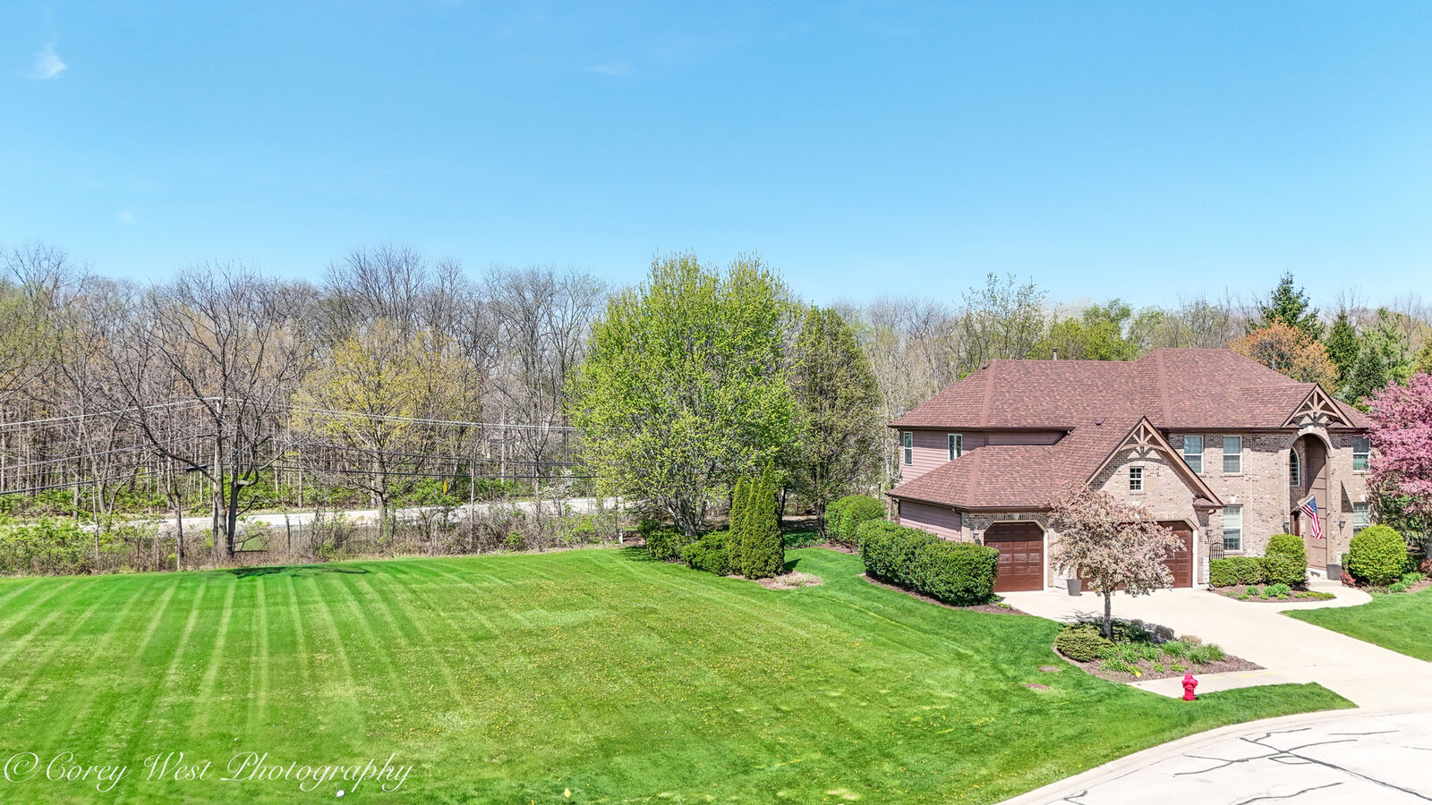 Property Photo:  625 Sheffield Circle  IL 60554 