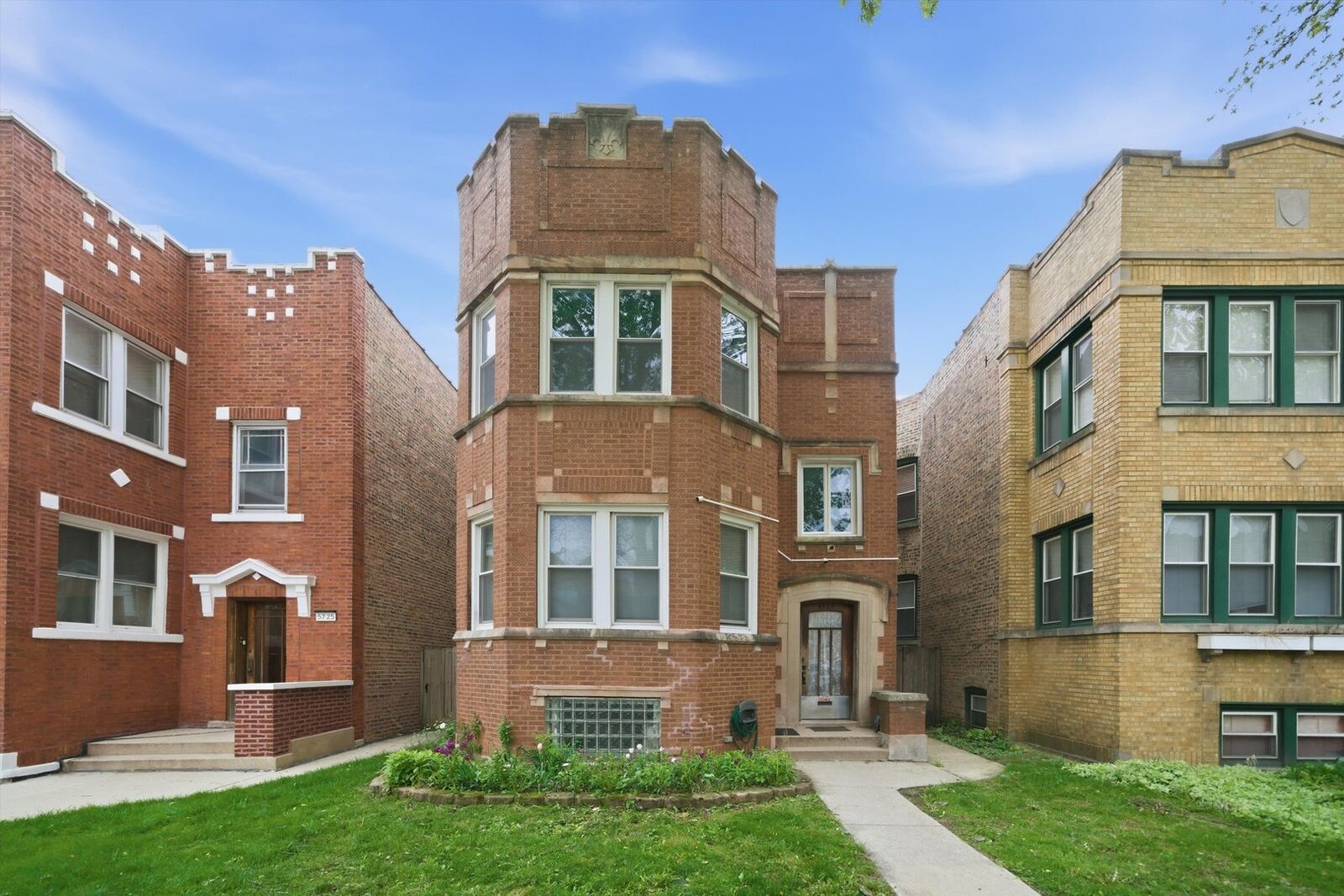 Property Photo:  5723 N Talman Avenue  IL 60659 
