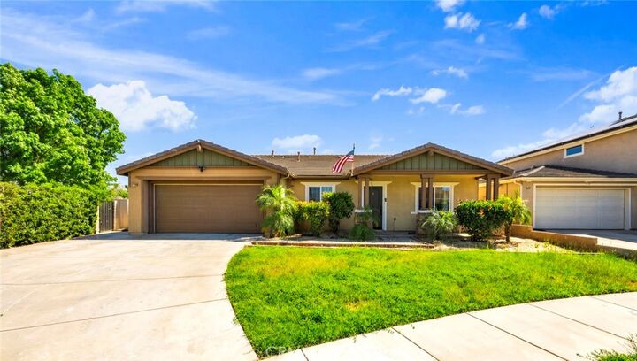 Property Photo:  279 Alverstone  CA 92543 