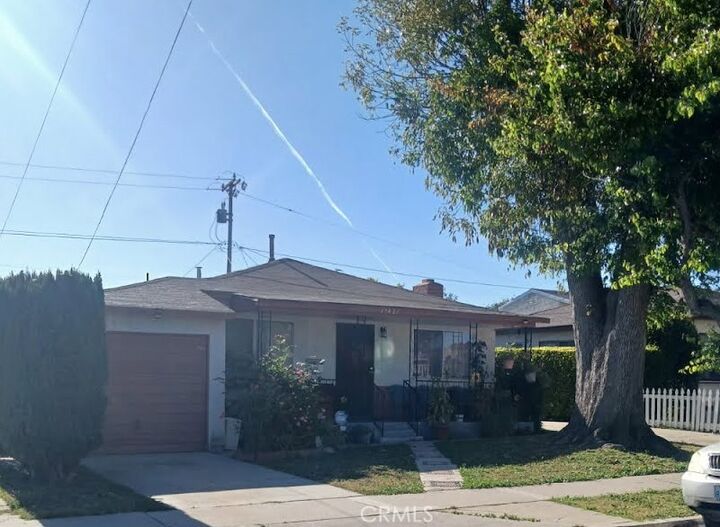 Property Photo:  15427 Grevillea  CA 90260 