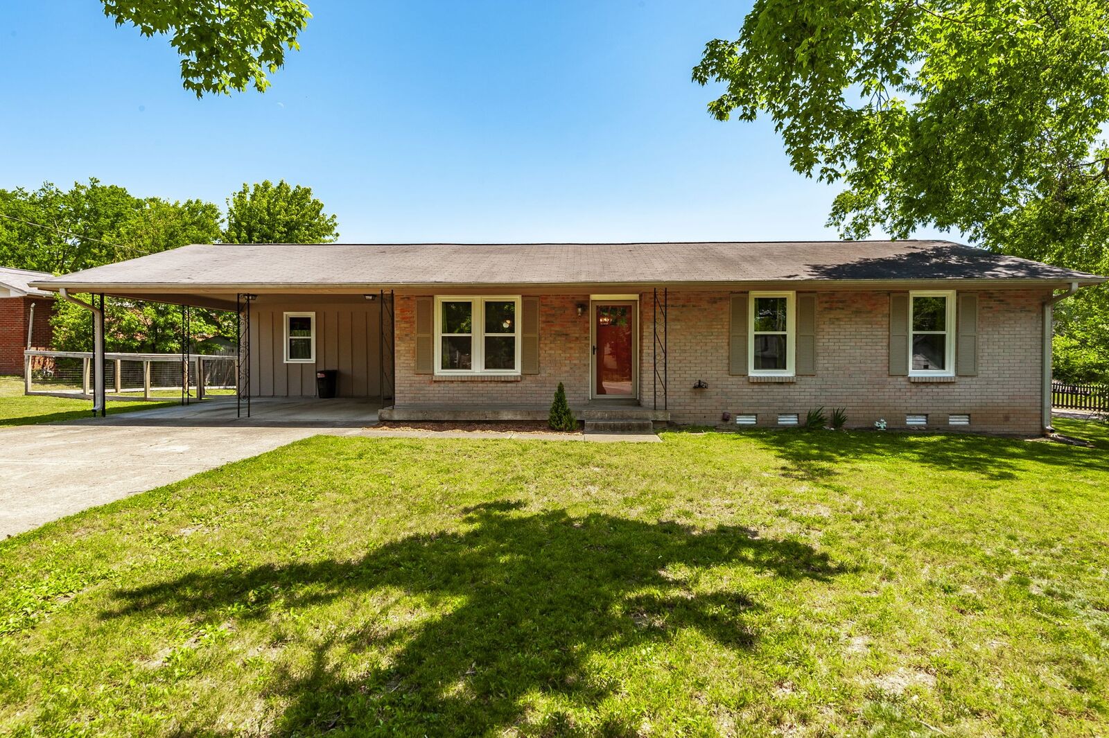 Property Photo: 100 Hull Ln TN 37075