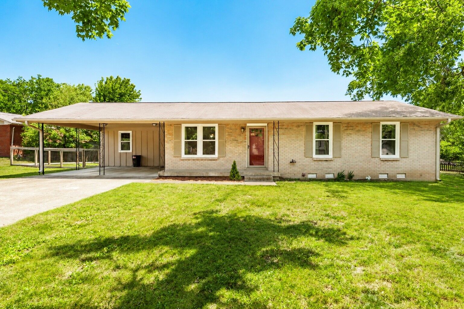 Property Photo: 100 Hull Ln TN 37075