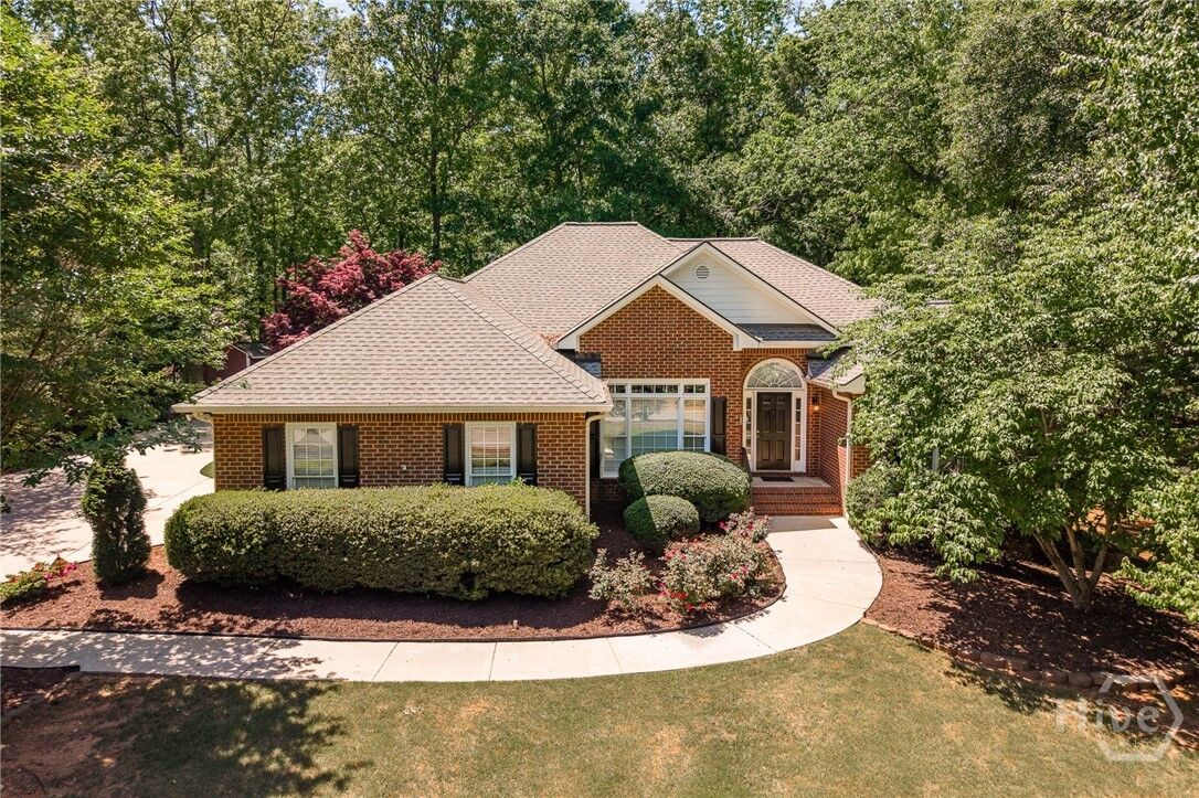 Property Photo: 102 Buckeye Branch GA 30605