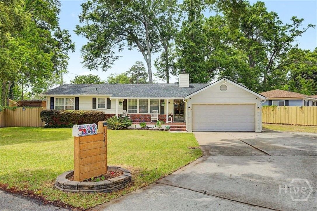 Property Photo:  154 Azalea Avenue  GA 31408 