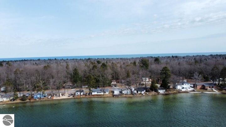 Property Photo:  4432 E Cedar Lake Drive  MI 48738 