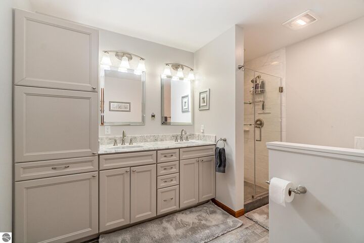 Property Photo:  4432 E Cedar Lake Drive  MI 48738 