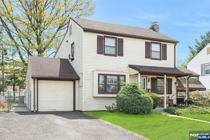 Property Photo:  52 Elmwood Drive  NJ 07407 