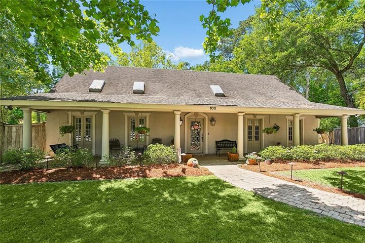 Property Photo:  100 Talisheek Place  LA 70471 