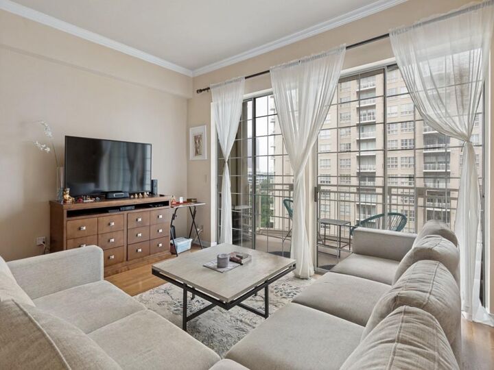 Property Photo:  3225 Turtle Creek Boulevard 943  TX 75219 