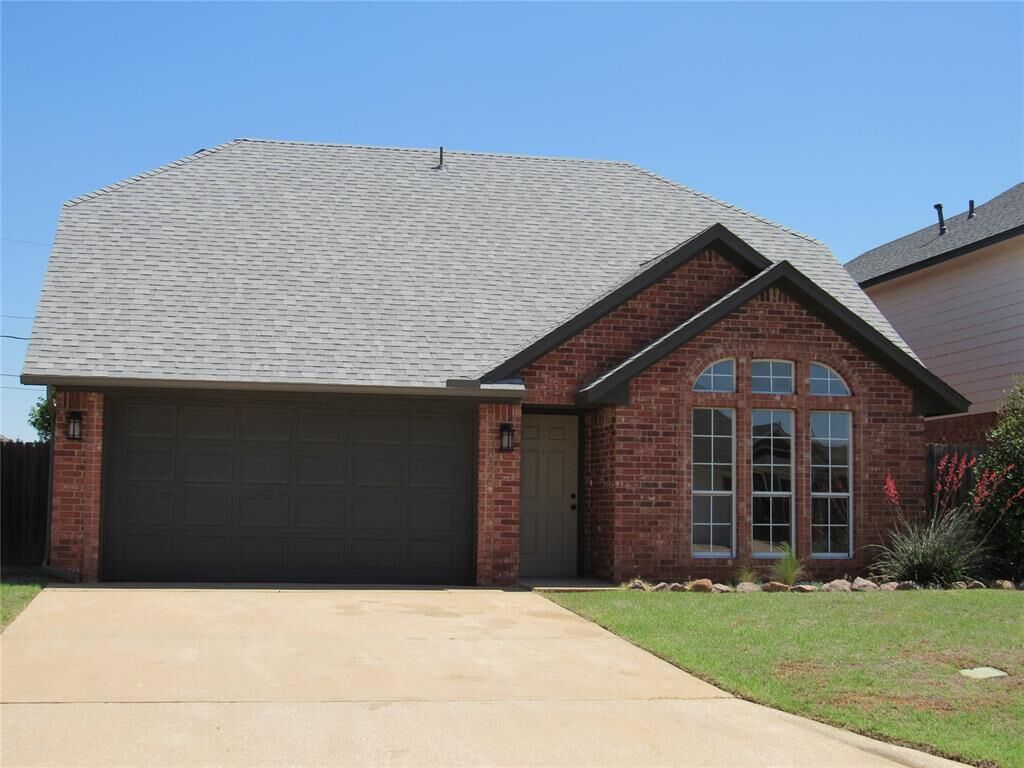 Property Photo:  2904 Shiloh Lane  OK 73521 
