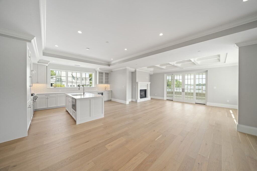 Property Photo:  124 Elm Street 205  MA 02025 